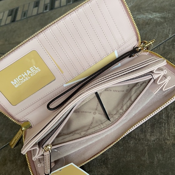 Michael Kors Jet Set Travel Large Travel CONTINENTAL Wallet-Wristlet - Picture 15 of 16